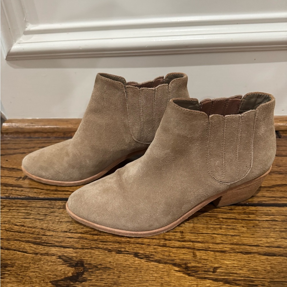 Joie Women’s Barlow Suede Booties Size 7 / 37.5